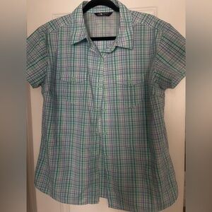 The North Face Green and White Plaid Mesh Quick Dry Casual Button Down Shirt